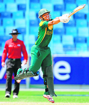 Clyde Fortuin scored 74 runs to help South Africa to a fighting total against Australia on Wednesday.