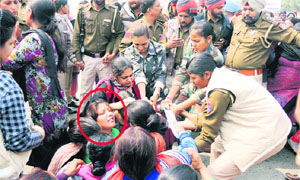 Monu Rani fell ill during a clash with the police in Lambi village in Muktsar on Thursday.