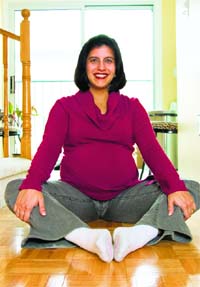 Maintaining a regular and light exercise routine throughout the pregnancy period can help you stay healthy and feel good