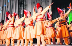 Tiny tots present an item during the annual function of the Junior wing of AKSIPS Smart School at Sector 41 in Chandigarh on Sunday