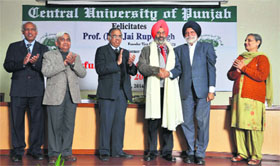 Vice-Chancellor of CUP, Dr Jai Rup Singh, being given a warm send off in Bathinda on Tuesday.