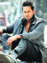 Balli Riars Mohawk hairstyle is being followed by fans
