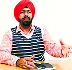 Congress leader Raj Kanwal Preet Pal Singh Lucky addresses mediapersons in Amritsar on Sunday
