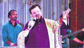 Nitin Mukesh performs in Ludhiana on Sunday.
