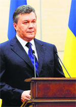 Ousted Ukrainian President Viktor Yanukovich makes a statement during a news conference in Rostov-on-Don on Tuesday.