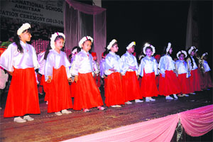 Ryan students perform at the Montessori Graduation Ceremony in Amritsar. 