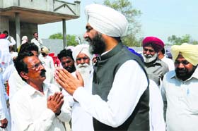 Manpreet Badal meets voters at Jai Singh Wala village in Bathinda on Wednesday