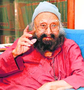 Khushwants prose was lucid.
