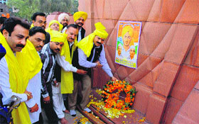 the Vice-Chairman of SC Commission, Dr Verka, and his supporters join in remembering the martyrs