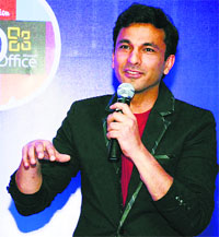 WRITE cook:  Vikas Khanna