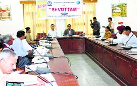 Deputy Commissioner Abhishek Jain addresses a seminar in Una on Thursday