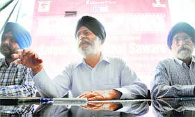 Gurpinder Singh, father of deceased singer Ishmeet Singh, at a press conference in Ludhiana