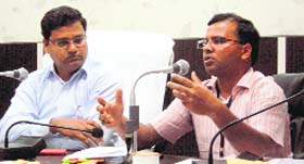 Ashish Kumar Dehariya, Election Observer (Expenditure) for the Sirsa seat, addresses officials at Fatehabad