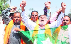 Shiv Sena activists protest the terrorist attack in Kathua in Jammu & Kashmir in Amritsar on Tuesday.