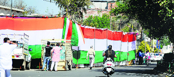 A tent pitched on Malhar Road in Ludhiana. The stretch was recarpeted recently. Tribune photo: Himanshu Mahajan