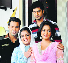(L-R) Nikkhil Chaddha, Tanushree Kaushal,Karam Rajpal & Gulki Joshi.