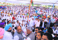 Congress leader Sunil Jakhar at a rally held in Jalalabad on Wednesday. Tribune photo
