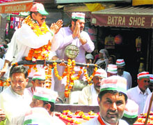 Congress MLA Rajender Joon takes out a roadshow in support of Congress nominee from Rohtak Deepender Hooda in Bahadurgarh town of Jhajjar district.