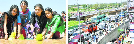 Devotees immerse khetri in the Tawi on the conclusion of Navratras; and a heavy traffic jam on the Tawi bridge in Jammu on Tuesday. Tribune photos: Inderjeet Singh