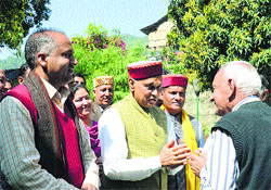 PK Dhumal addresses a press conference in Mandi on Wednesday