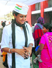 AAP candidate Gul Panag at a polling booth.