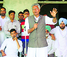 CLP leader Sunil Jakhar starts his address by reminding people the contribution of his father Balram Jakhar to the constituency