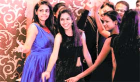 The final-year batch of Sportking Institute of Fashion Technology has a gala time at the farewell party in Ludhiana.