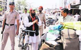 SP candidate Yusuf Mohammad campaigns in Amritsar on Monday