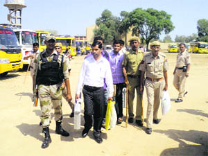 Polling teams leave Maharaja Ganga Singh Stadium, Sriganganagar, for their respective destinations, on Wednesday