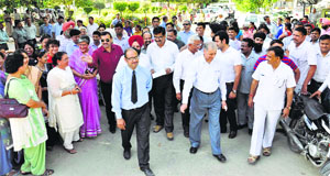 members of the Private School Association on their way to meet the DEEO .