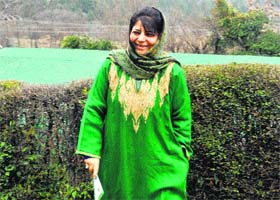 With the stylish Omar Abdullah as her rival, Mehbooba Mufti cannot afford to be casual about her attire