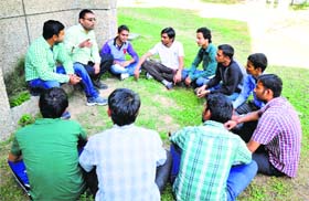 Youth discuss politics in Jammu
