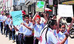 Students take out a rally