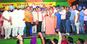 SAD-BJP candidate Manpreet Singh Ayali campaigns in Ludhiana
