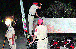Three liquor cartons were seized by the police at the Qazi Mandi area at 10 pm on Sunday. While residents nabbed two men allegedly from a political party who were distributing liquor to residents, policemen claimed that they were the ones to catch the accused, who later fled. Meanwhile, SHO, Surya Enclave police station, Balwinder Singh, claimed that no one was distributing liquor to residents. However, a case has been registered