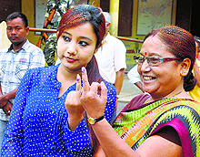 73.34% turnout in Assam repoll: Altogether 73.34% polling was recorded during a repoll at 15 polling stations in Assam's Kokrajhar, Gauhati, Nowgong and Mangaldoi Lok Sabha constituencies on Sunday. The highest polling was recorded at Nowgong (76.59%), followed by Kokrajhar (76.41%)
