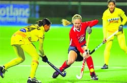 India lost 0-1 to USA in the quarterfinals of the Champions Challenge 1 in Glasgow on Thursday. FIH