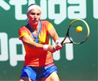 Svetlana Kuznetsova beat fellow Russian Elena Vesnina 6-3 6-1 in the semifinals of the Portugal Open on Friday. WTA