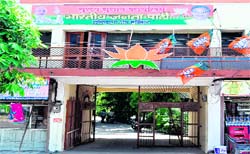 The BJP main election office of candidate Dr Ramesh Pokhriyal Nishank at Ved Ashram wears a deserted look in Haridwar on Thursday. Tribune photo: Rameshwar Gaur