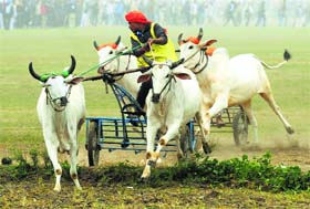 A participant at the Kila Raipur games