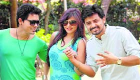 (L-R) Banny Chouhan, Dolly Sidhu & Akashdeep
