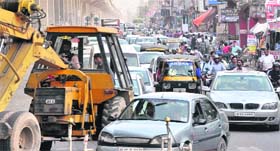 Long queues of vehicles stuck in a traffic jam on the Ambala-Chandigarh road near the Kalka-Zirakpur light point.