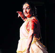 Geetanjali Lal and her daughter-in-law Vidha (right) perform kathak at Guru Nanak Public School in Ludhiana on Wednesday