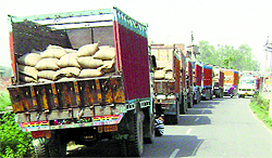 Trucks stuck in a traffic jam at Ahmedgarh