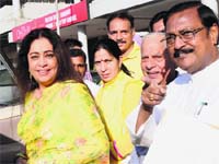 BJP candidate Kirron Kher leaves after holding a meeting with counting agents in Sector 17, Chandigarh, on Thursday. Tribune photo: Manoj Mahajan