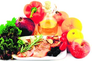 Dark green vegetables and orange and yellow fruits and vegetables are rich in vitamin A which promotes a healthy scalp and gives body to the hair
