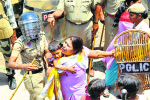Political leaders say the Ludhiana Municipal Corporation should not evict people who have been residing in the Barewal and Haibowal areas for decades.