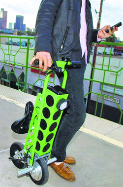 URB-E is an electric, small, lightweight and portable vehicle that you can carry on trains and buses 