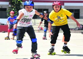 Students learn skating in Jalandhar