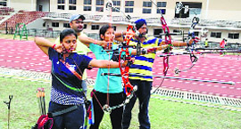 wrong lesson The university is putting its interest (for the MAKA Trophy) above those of the archers and the country .